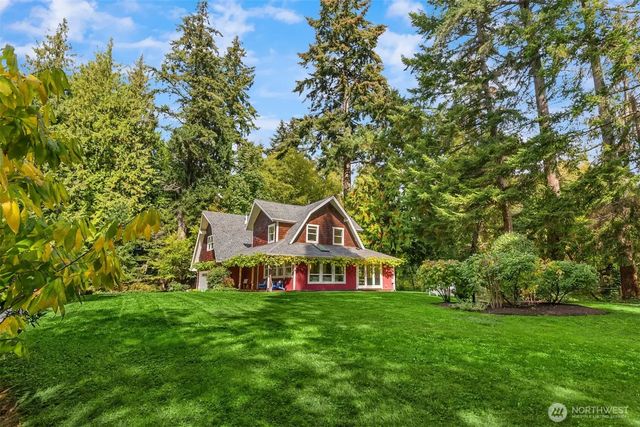 8453 Ferncliff Avenue Ne, Bainbridge Island