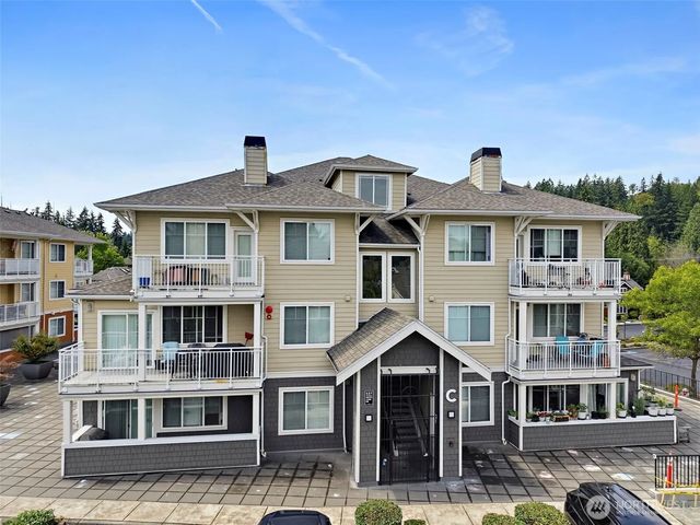 537 225th Lane Ne C102, Sammamish