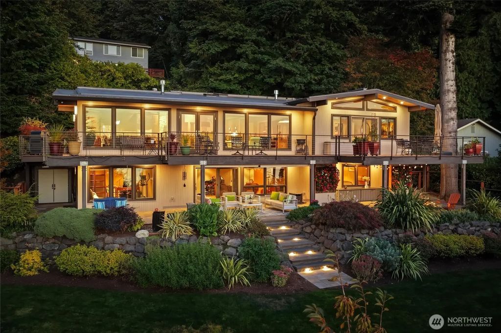 13210 Holmes Point Drive Ne, Kirkland