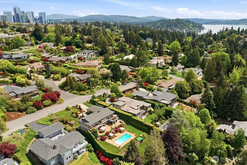 1441 88th Avenue Ne, Clyde Hill