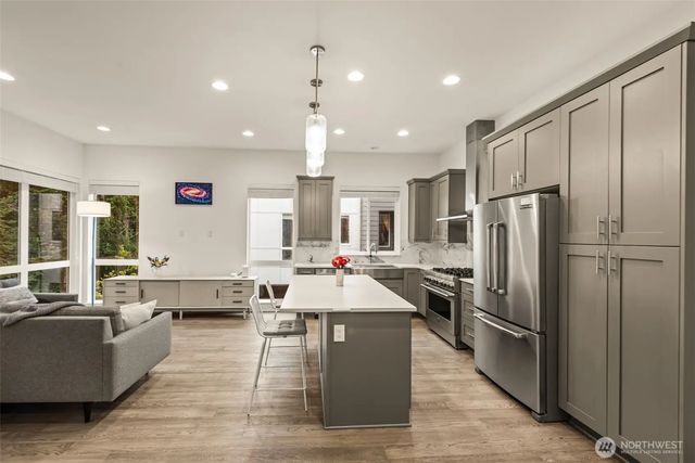 1118 124th Ct Ne G2, Bellevue