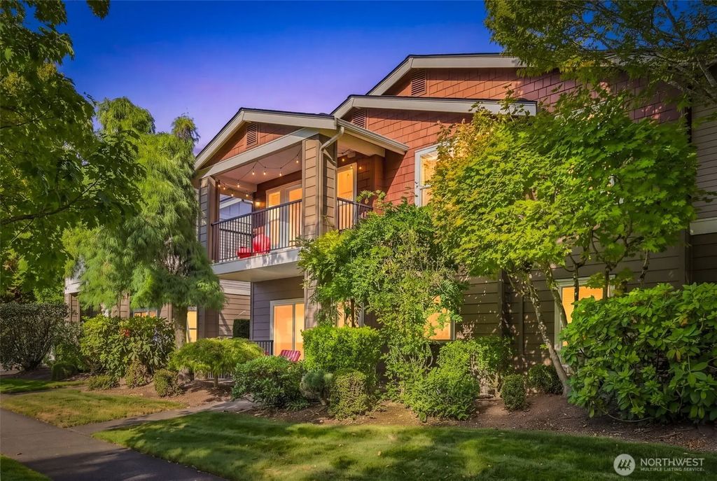 2130 Palisade Boulevard, Dupont