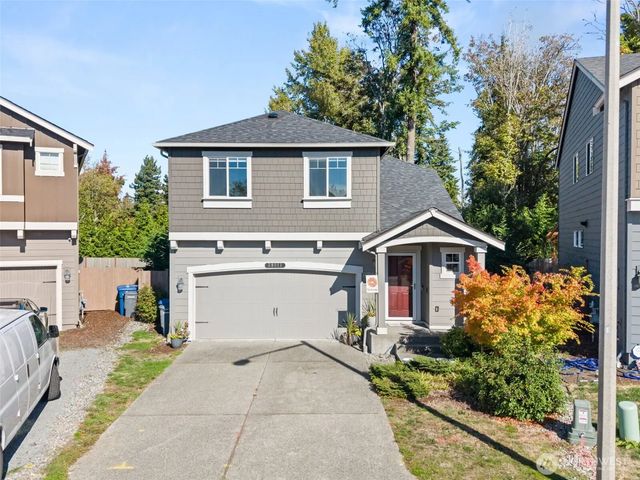 28001 S 14th Court, Des Moines