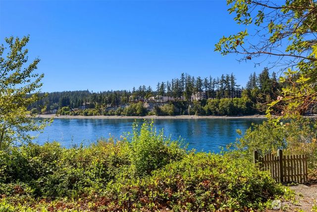 16273 Reitan Road Ne, Bainbridge Island