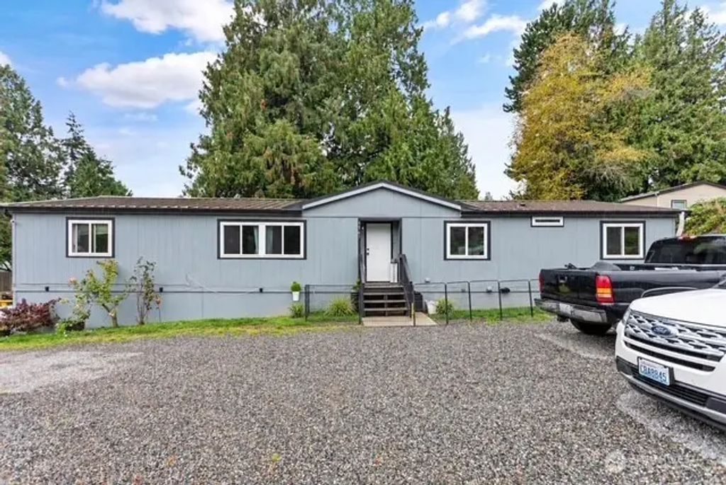 4567 Guemes Way, Ferndale