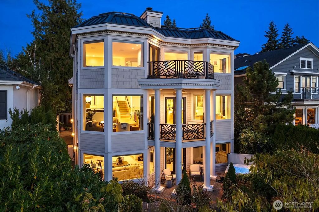 1624 8th Avenue W, Seattle
