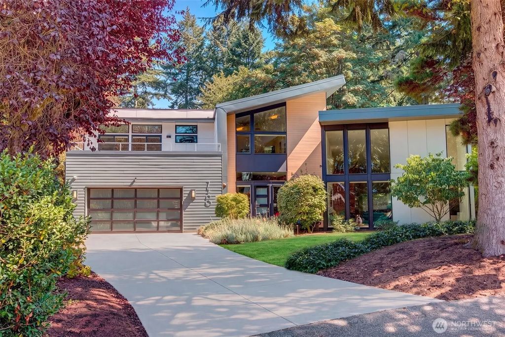 7560 86th Avenue Se, Mercer Island