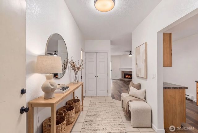 14475 Ne 40th St E202, Bellevue