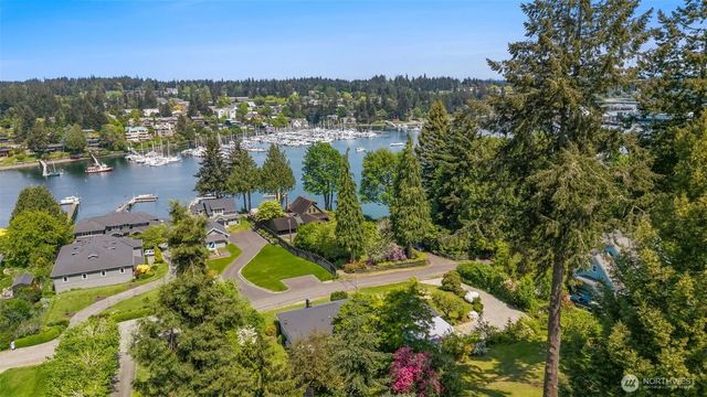 5930 Rose Loop Ne, Bainbridge Island