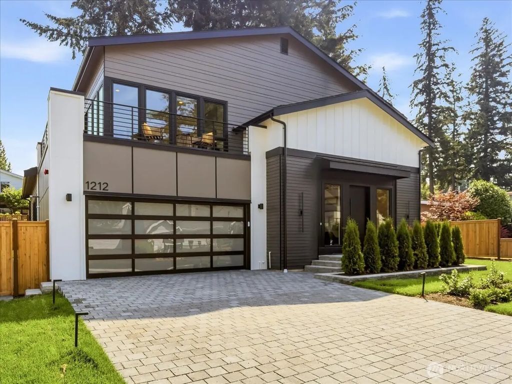 1212 143rd Avenue Se, Bellevue