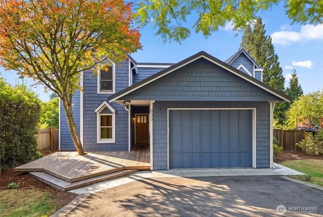 809 7th Street S, Kirkland