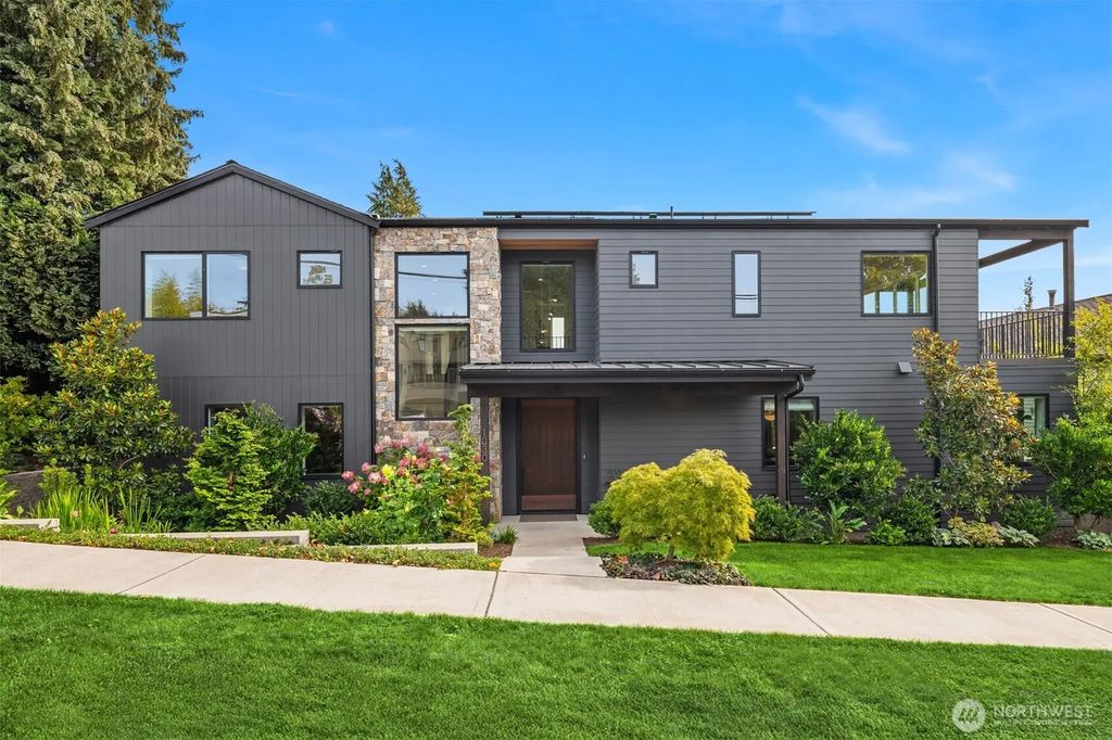 1030 3rd Street, Kirkland