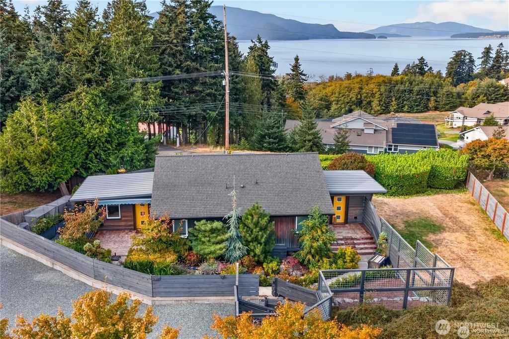 5016 Channel View Lane, Anacortes