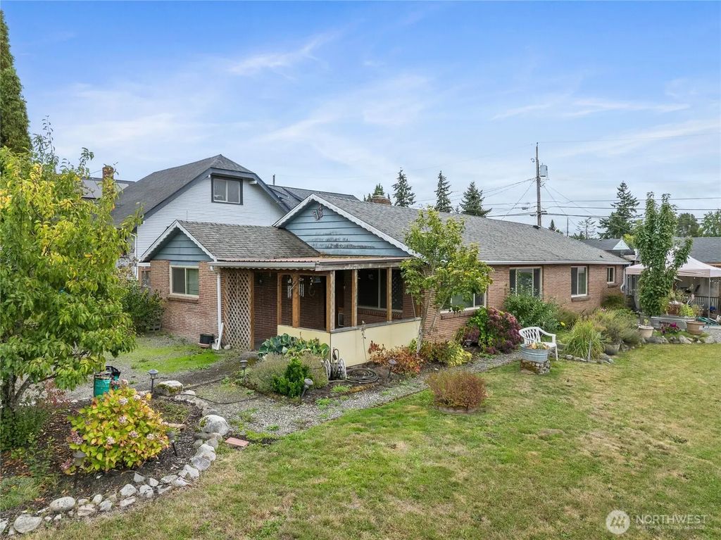 702 E 51st Street, Tacoma