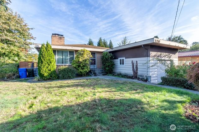 1210 N 33rd Place, Renton