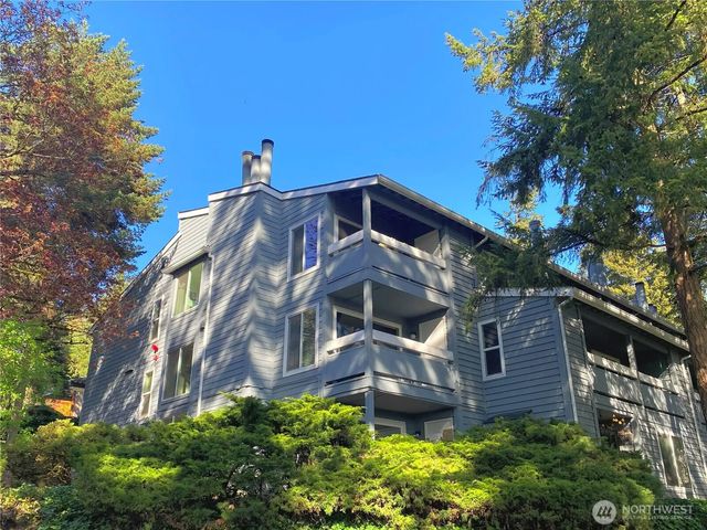 9302 Redmond Woodinville Rd Ne 206, Redmond
