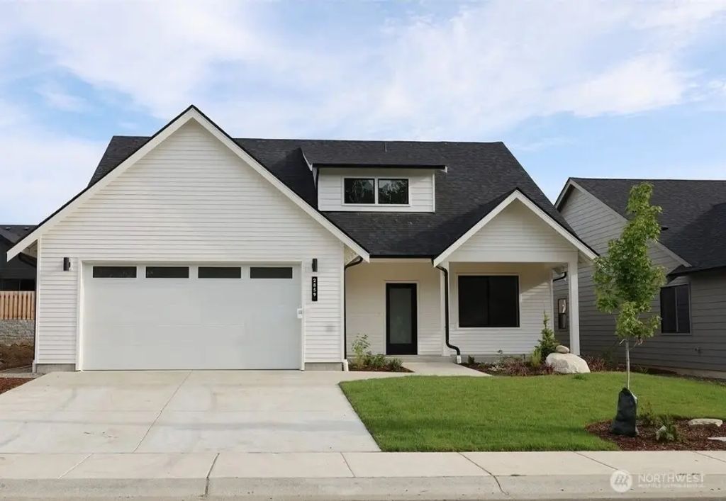 2859 Oleander Ln, Blaine