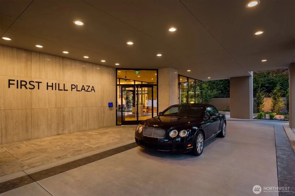 1301 Spring Street Ph32, Seattle