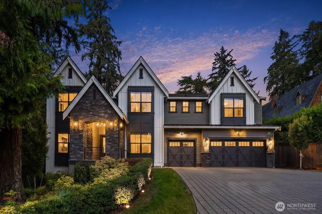 10668 Se 32nd Street, Bellevue