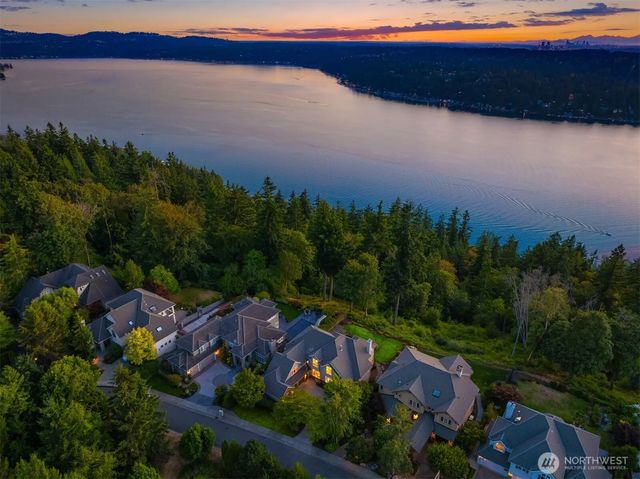 2451 204th Terrace Ne, Sammamish