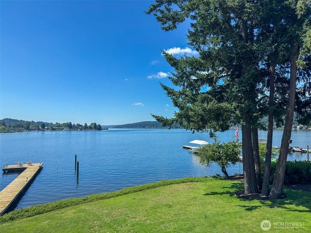 11055 Se Lake Road, Bellevue