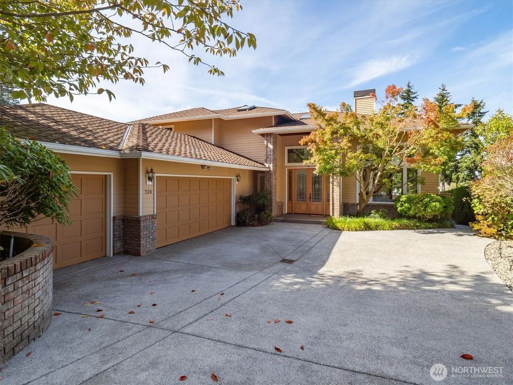 720 9th Avenue S, Edmonds
