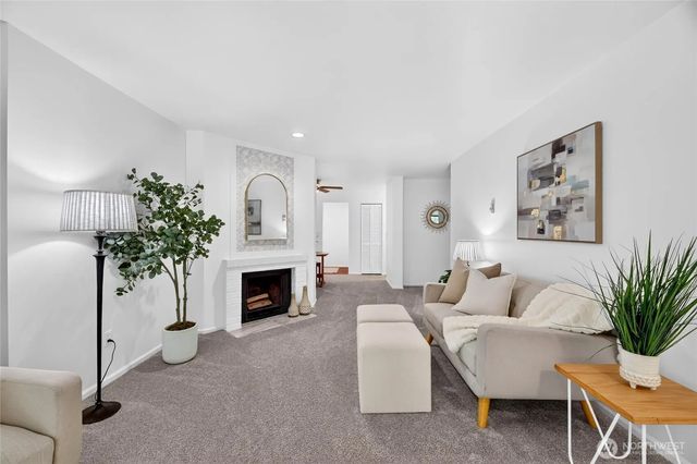 8835 166th Avenue Ne D-102, Redmond