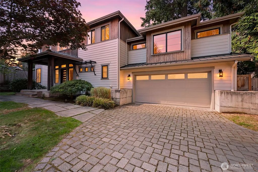 1711 4th St, Kirkland
