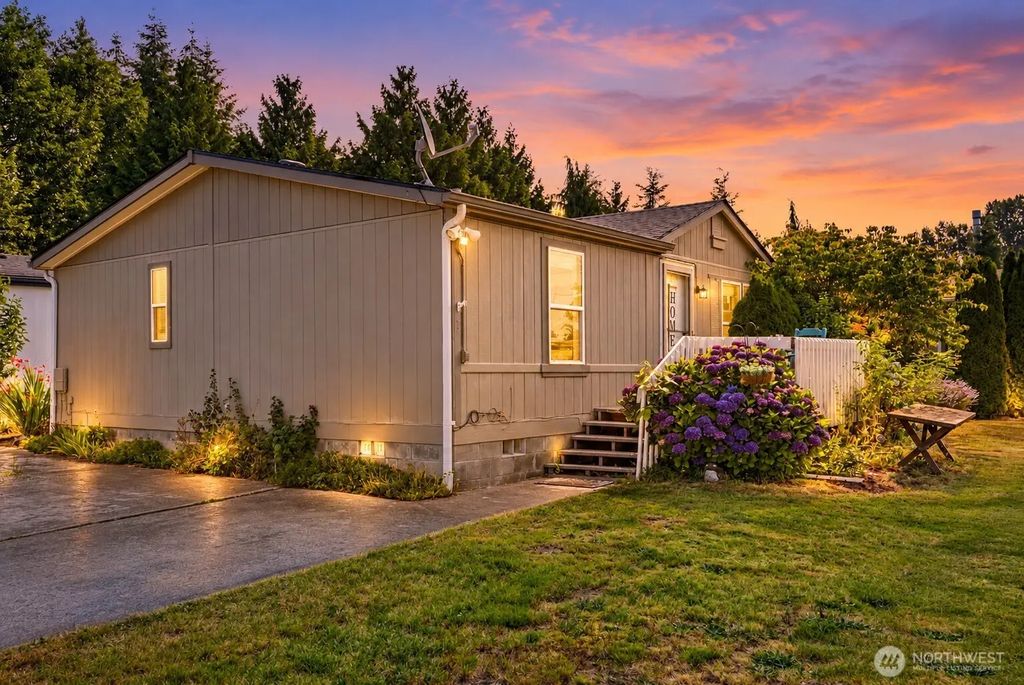 905 Carriage Ct 14, Sedro Woolley