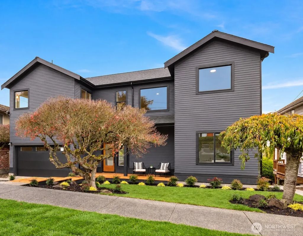3020 38th Avenue W, Seattle