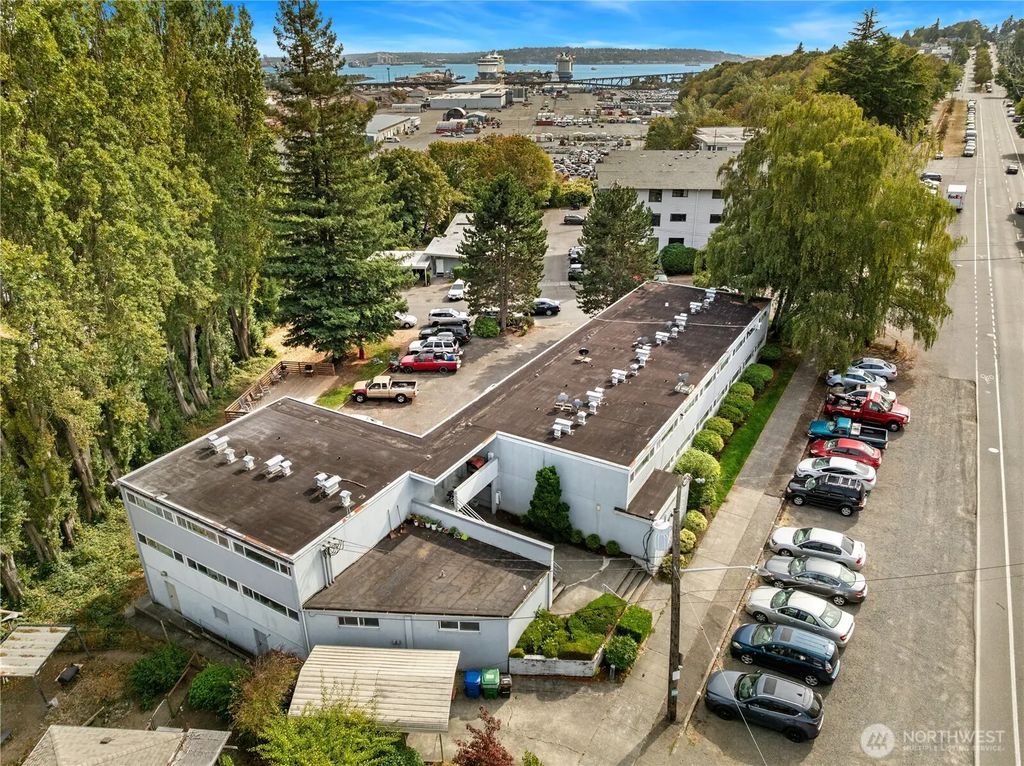 2600 Thorndyke Avenue W, Seattle