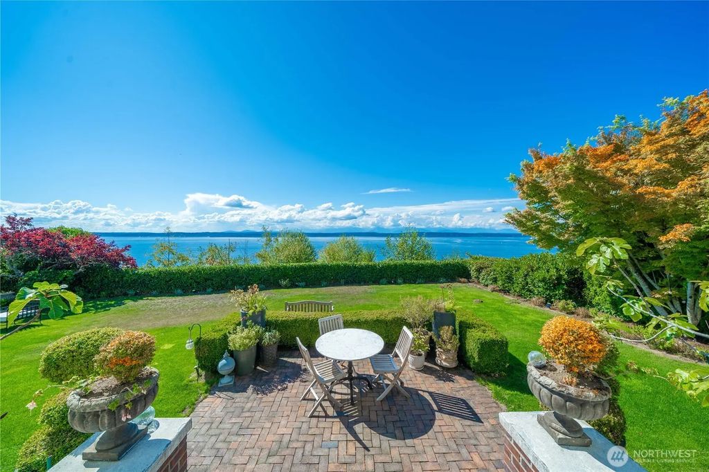 3233 Magnolia Boulevard W, Seattle
