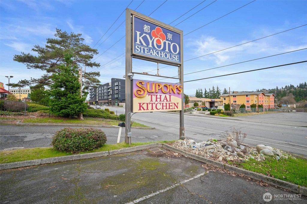 111 N Samish Way, Bellingham