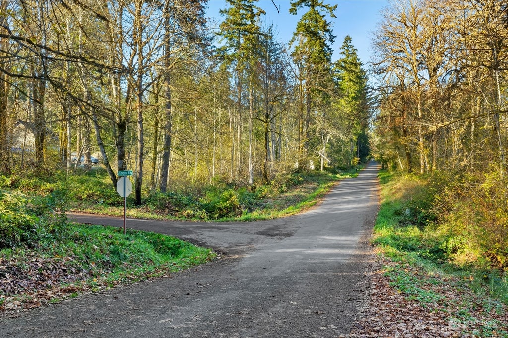 E Hillcrest Dr, Shelton