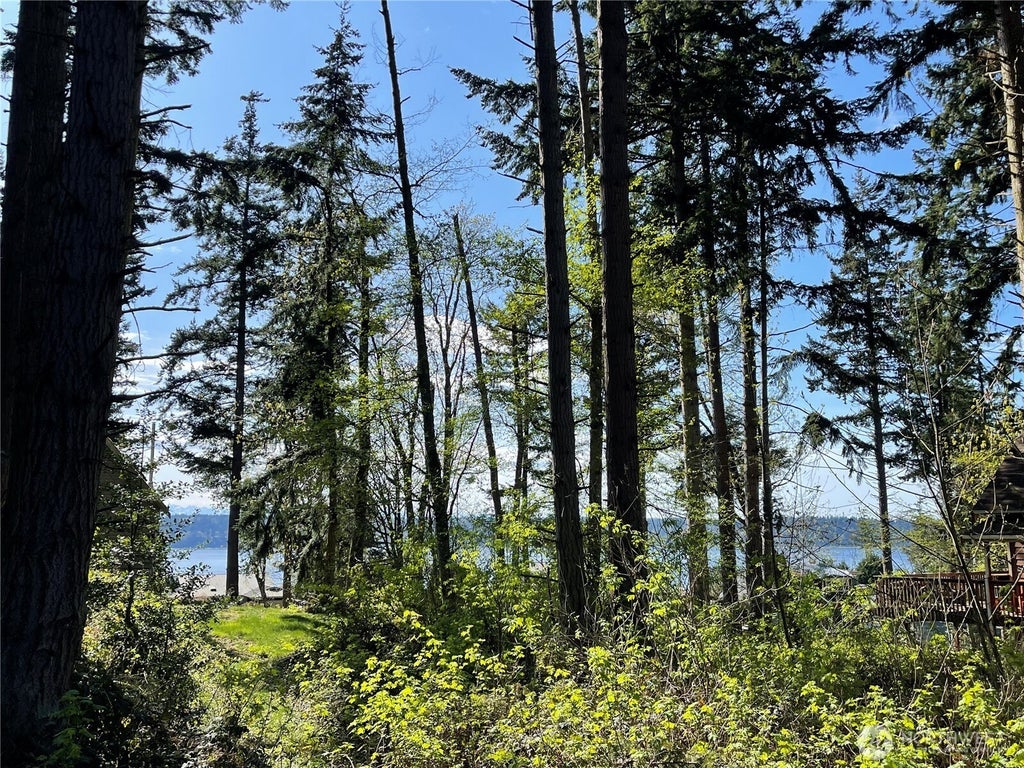 99 B Port Gardner Drive, Hat Island