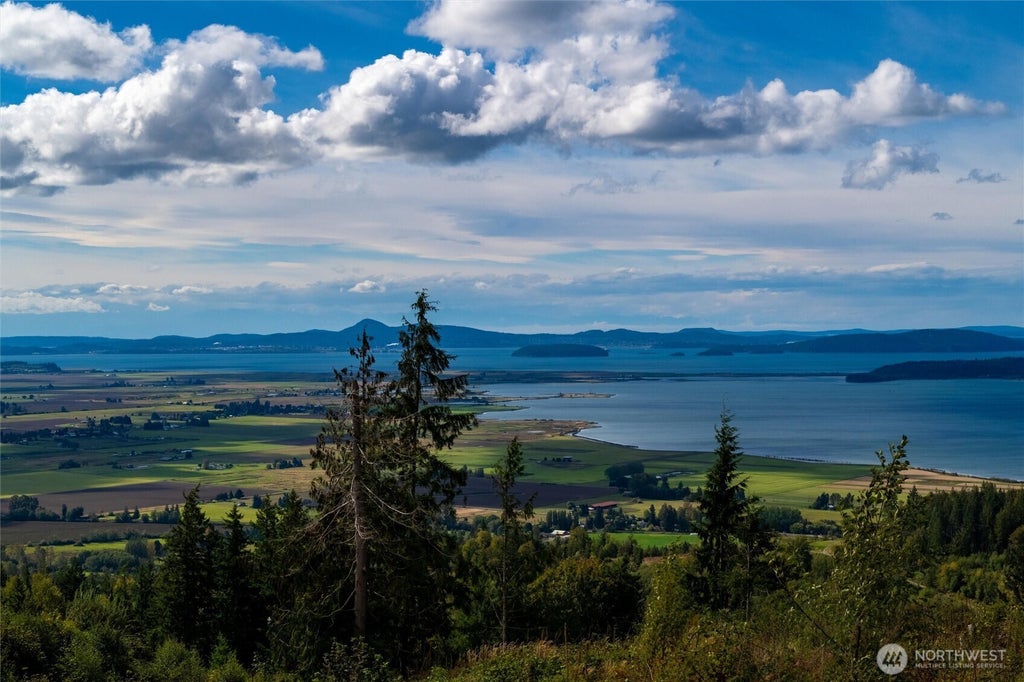 3120 Blanchard Knob Trail, Bow