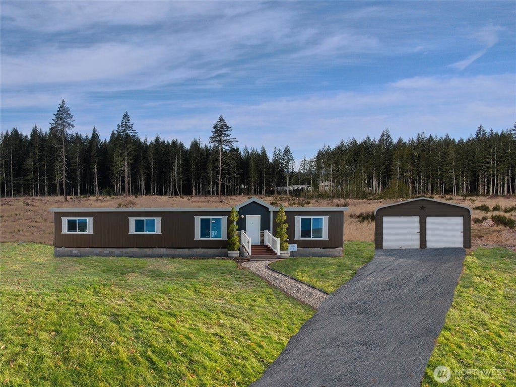 111 W Bear Grass Lane, Shelton