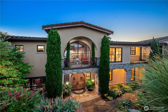 435 8th Avenue W, Kirkland