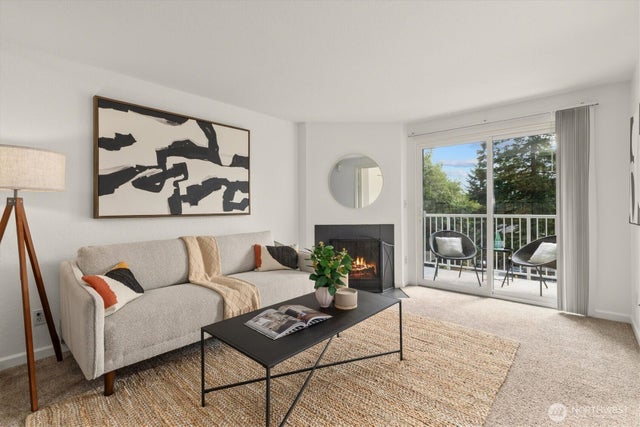 9484 Redmond-woodinville Road Ne C-205, Redmond