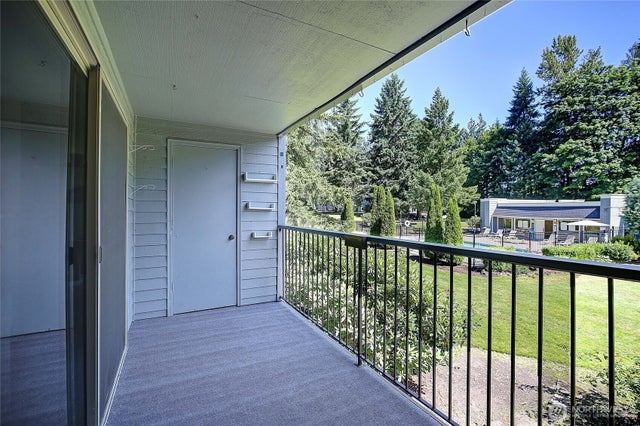 4641 W Lake Sammamish Parkway Se F205, Issaquah