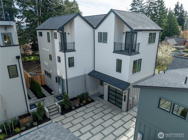 13542 39th Avenue Ne A, Seattle