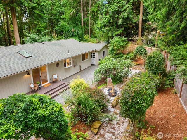 9820 Ne Beach Crest Drive, Bainbridge Island