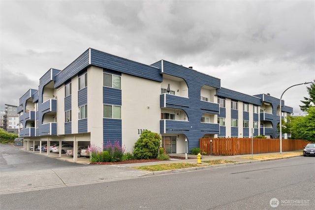 1100 Ave Ne Harrington Avenue Ne 211, Renton