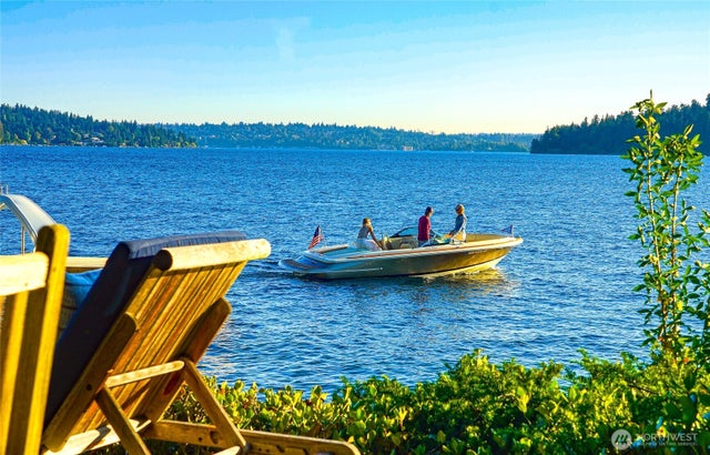 18 Holly Lane, Mercer Island