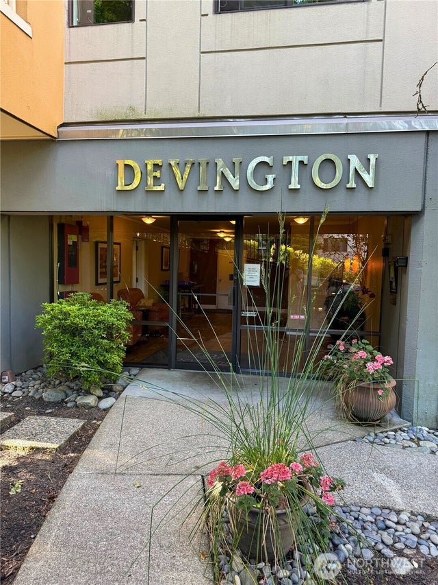 7600 Se 29th St 501, Mercer Island