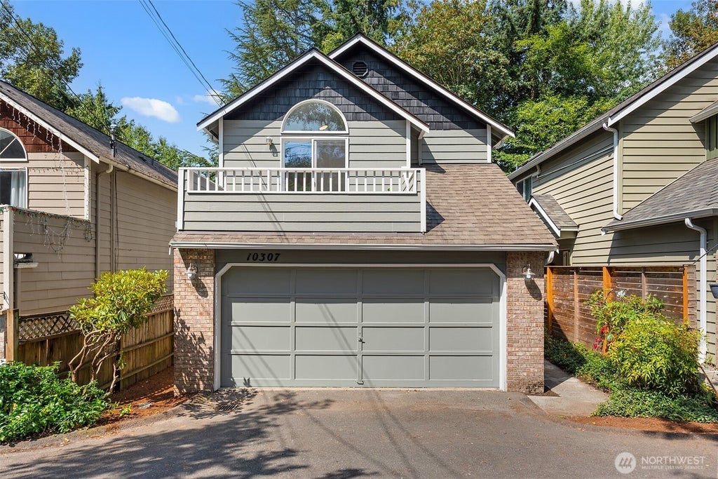 10307 46th Avenue Ne, Seattle