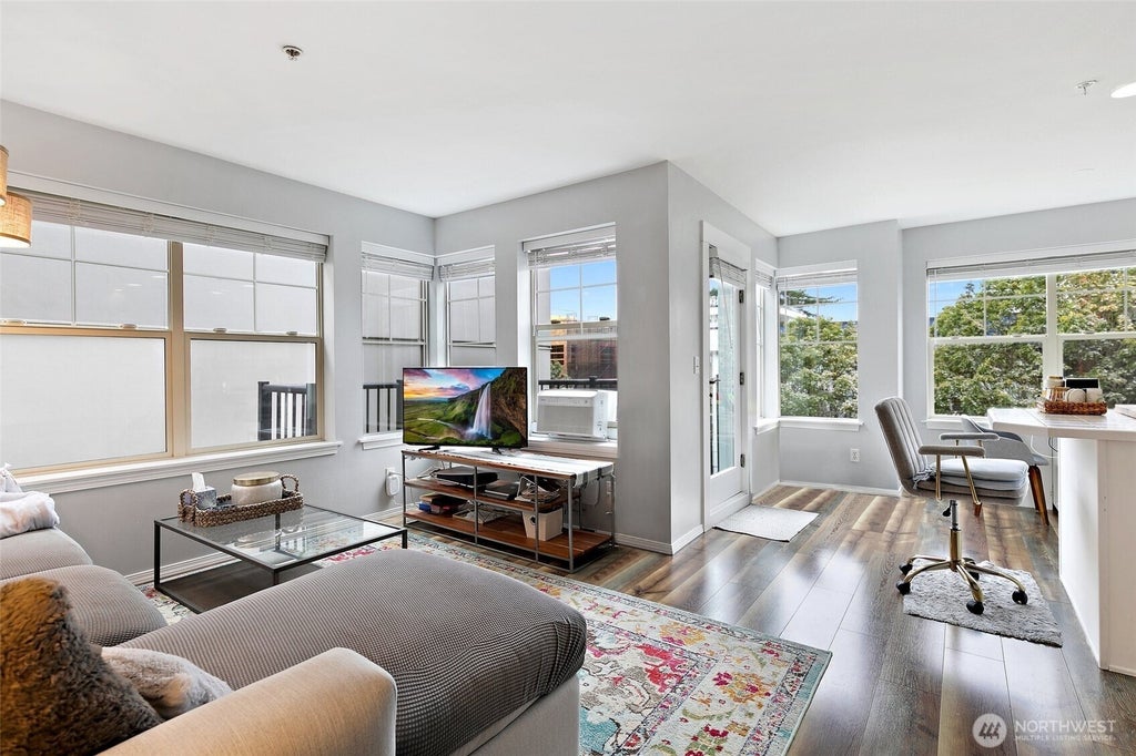 4026 Stone Way N 403, Seattle