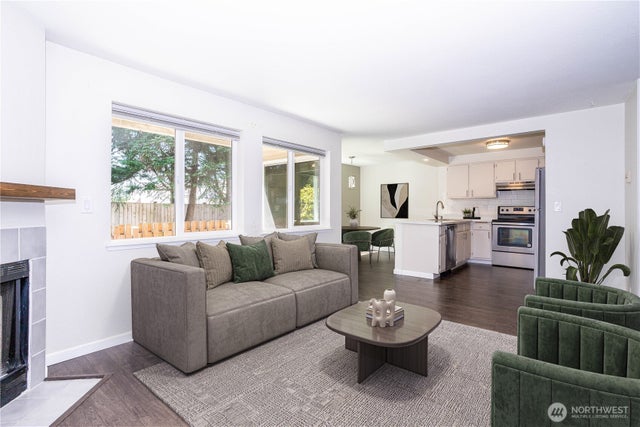 4231 Ne 5th Street C102, Renton