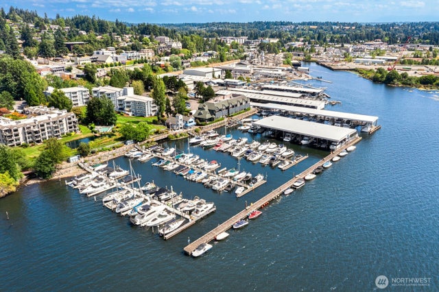 6155 Ne 175th Street 227, Kenmore