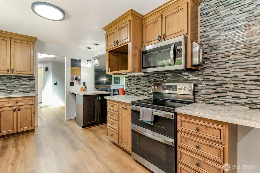 16302 216th Street E, Graham